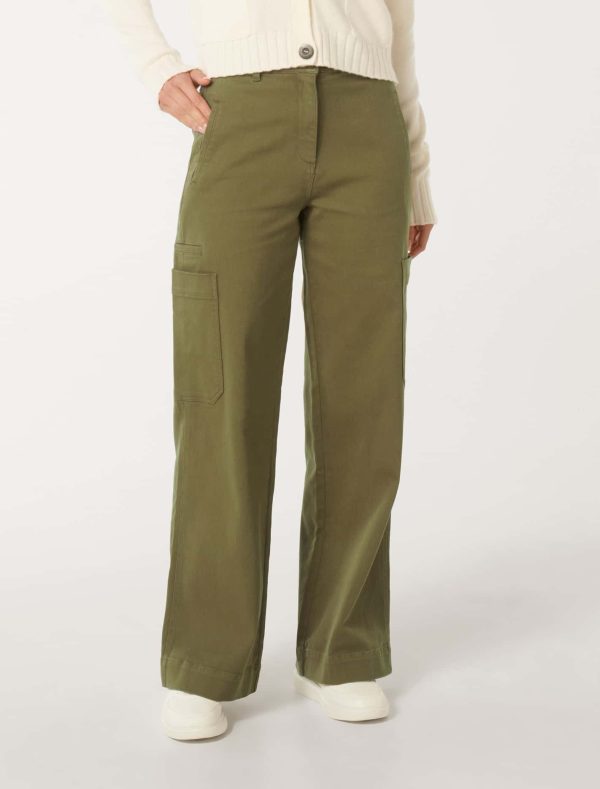 Forever New Women's Bobbie Wide-Leg Cargo Pants in Khaki, Size 14 Cotton/Elastane