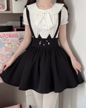 Lolita Tow-piece Suit Lace Ribbon Short Sleeves Blouse And Pleated Jumper Skirt