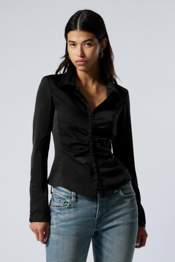 Long-Sleeved Fitted Satin Shirt