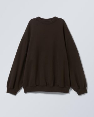 Long-Sleeved Oversized Sweatshirt