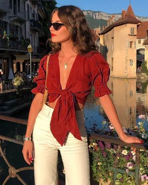 Solid Color Crop Top With Tie Detail V-neck Puff Sleeve Trendy Blouse For Women 2025