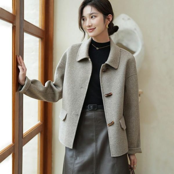 (as the picture, L) Fashionable Women's Winter Coat with Horn Button and Short Style Wool Coat