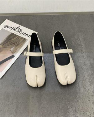 (beige, 40) Novelty Split Toe Flat Shoes Woman Quality Leather Mary Janes Japanese Style Trotters Flats Ankle Bele Tabi Ninja Loafers Women