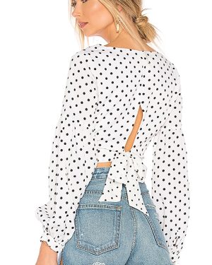superdown Yasmin Tie Back Crop Top in White. Size XS.