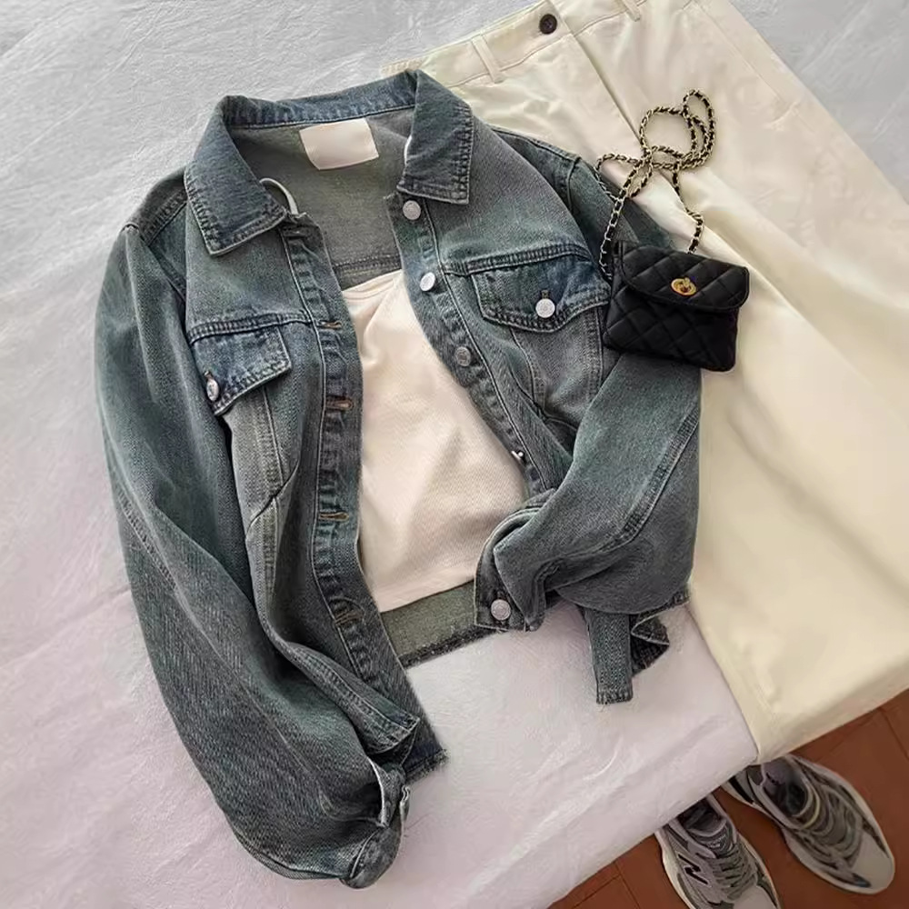 Denim Jackets in Oversized Cut and Vintage Wash
