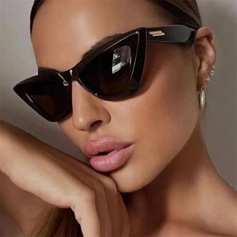 Retro Oversized Round Sunglasses in Bold Finishes