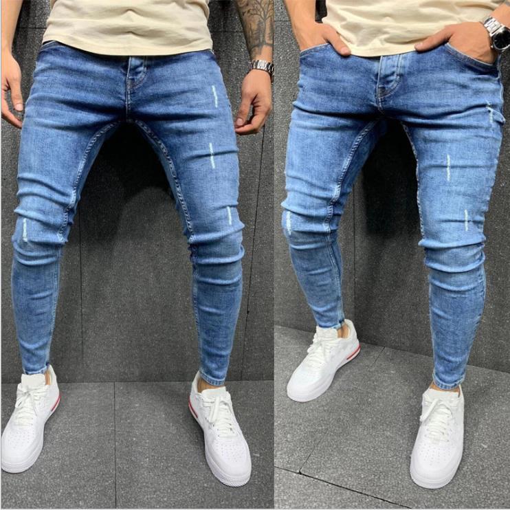 Cropped Wide Leg Jeans with Frayed Hem