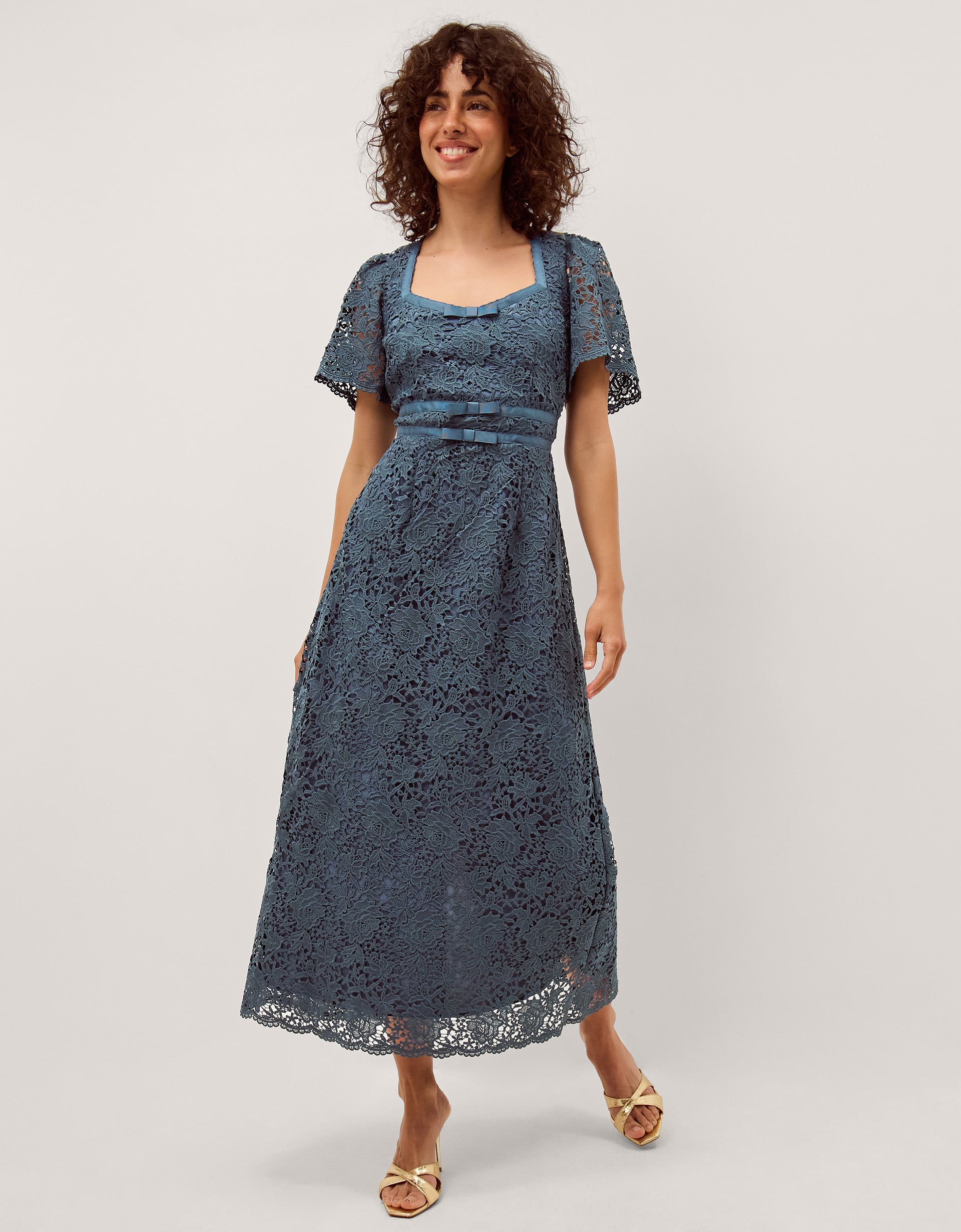 Regina Short Sleeve Lace Midi Dress Blue