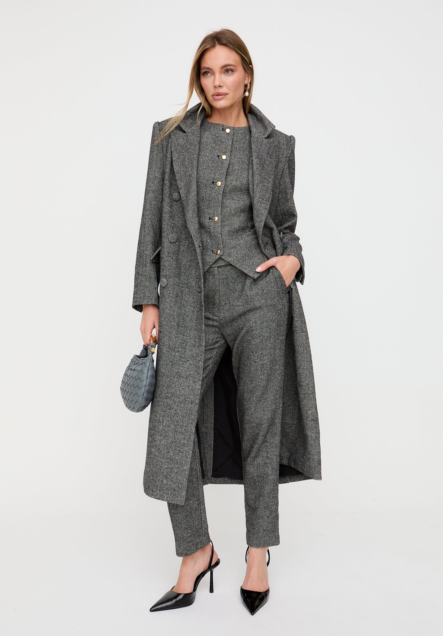 Jakki Tailored Herringbone Coat In Grey
