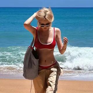 Set: Two Tone Bikini Top + Bottom Set Of - Red