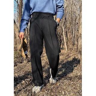 Button-Detail Pleated Straight-Cut Loose Dress Pants Black