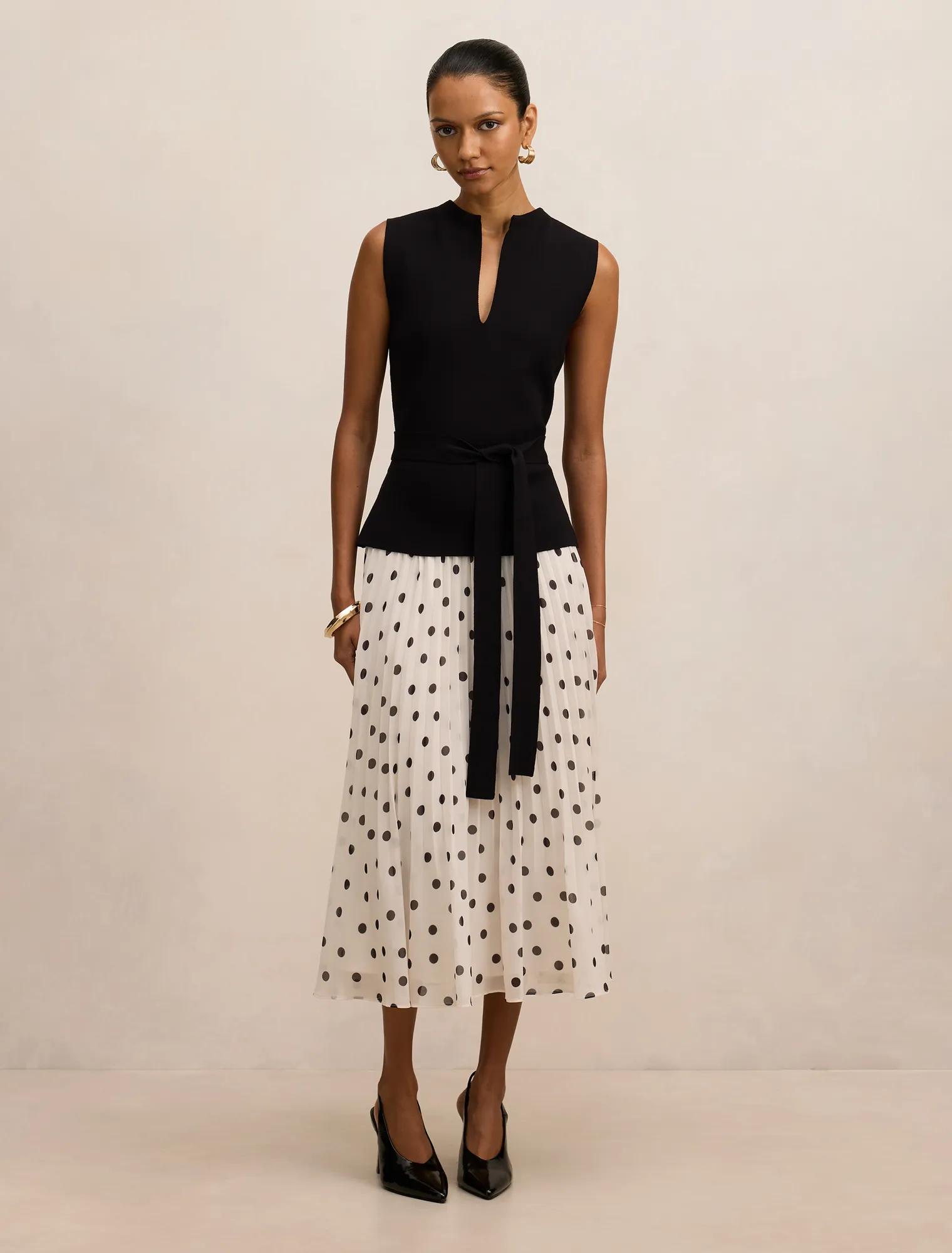 Forever New Women's Tanya Petite Woven Mix Knit Dress in Mono, Size ViscosePolyesterPolyamide