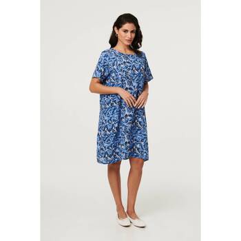 Izabel London Floral Relaxed Short Shift Dress women's Dress in Blue