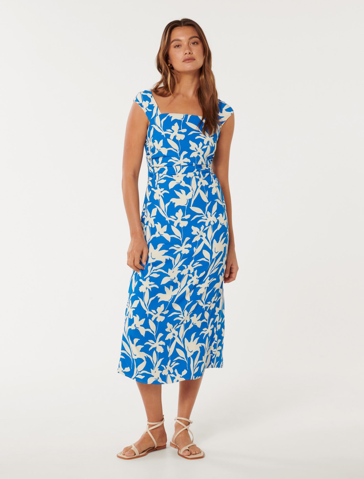 Forever New Women's Tasmin Ruched Midi Dress in Burke Floral, Size % Viscose