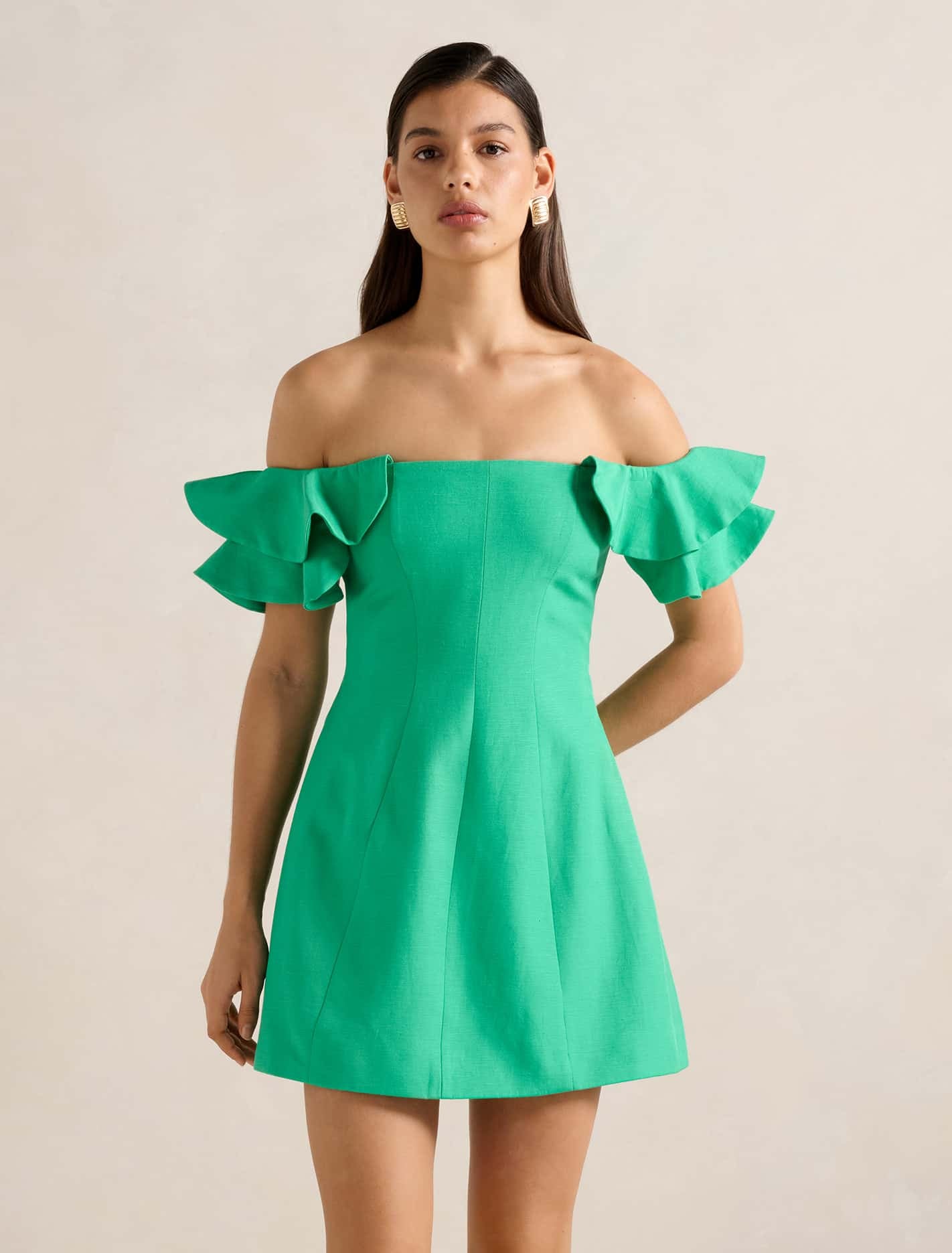 Forever New Women's Kenzie Off-Shoulder Ruffle Mini Dress in Holly Green, Size LinenViscoseViscose