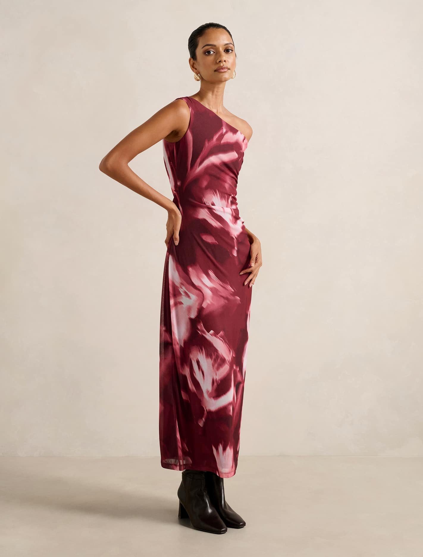 Forever New Women's Gisella Petite Mesh Midi Dress in Berry Odella Floral, Size PolyesterElastane