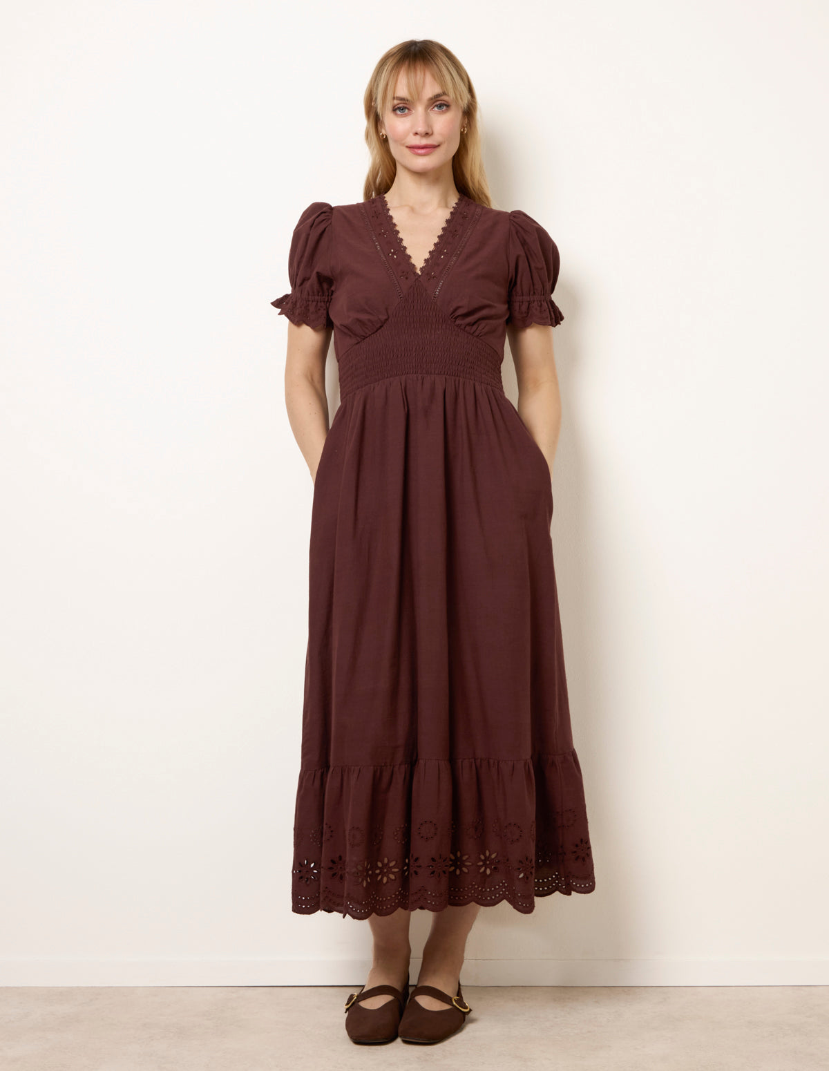 Embroidery Detail V-Neck Maxi Dress - S CHOCOLATE