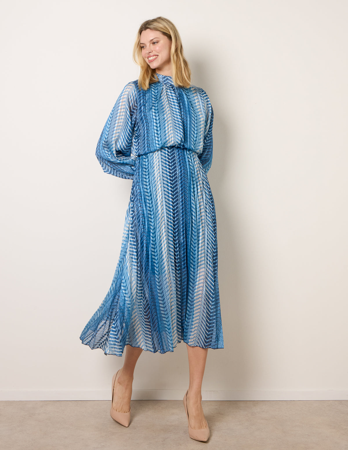 Zig Zag Metallic High Neck Puffball Pleated Dress - M NAVY