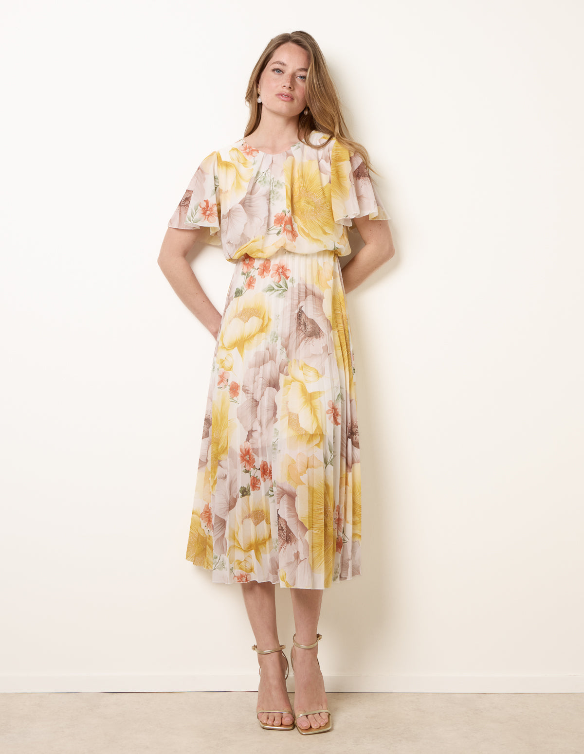 Pleated Scoop Neck Short Sleeve Floral Dress - S LEMON