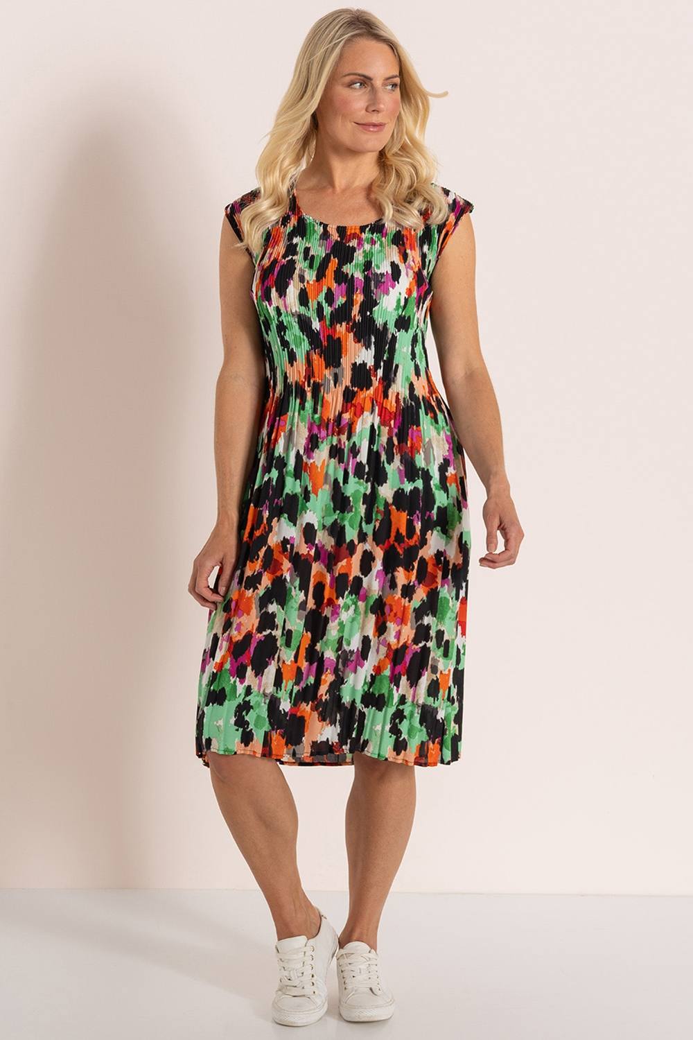 Klass. Pleated Print Dress In Green