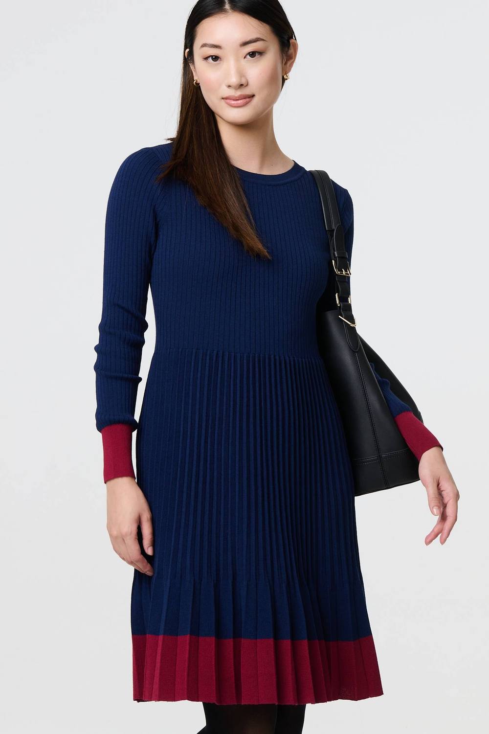 Izabel London Colour Block Tie Neck Short Jumper Dress In Blue
