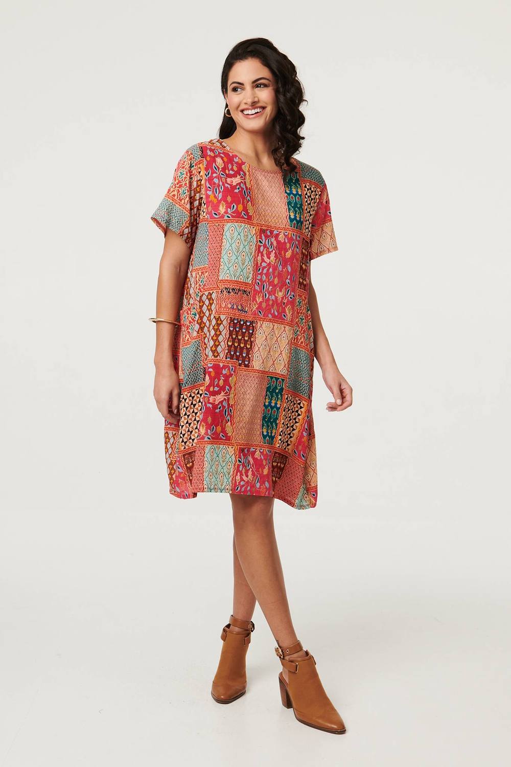 Izabel London Mosaic Print Short Shift Dress In Red