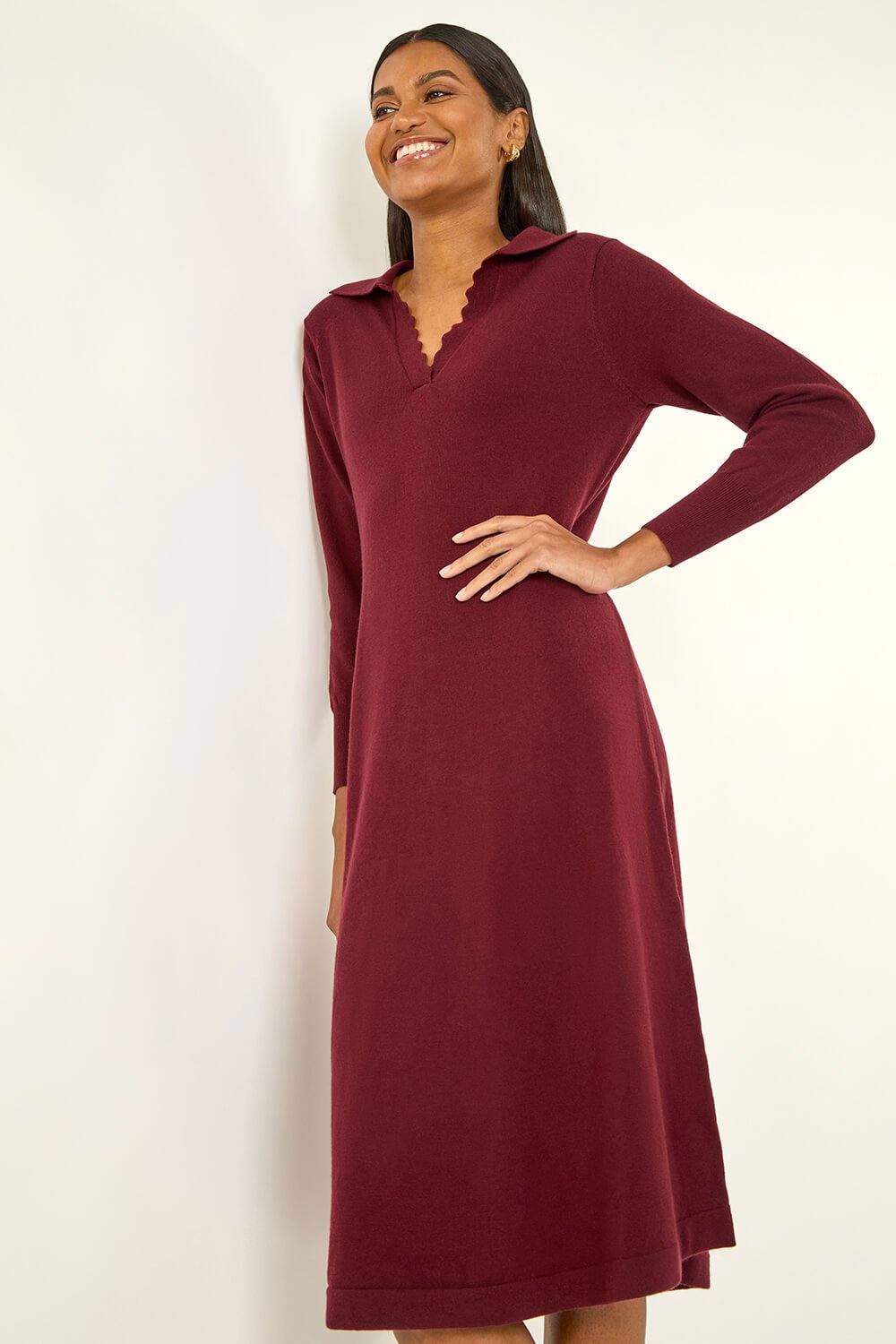 Roman Scallop Detail Knitted Midi Dress In Wine