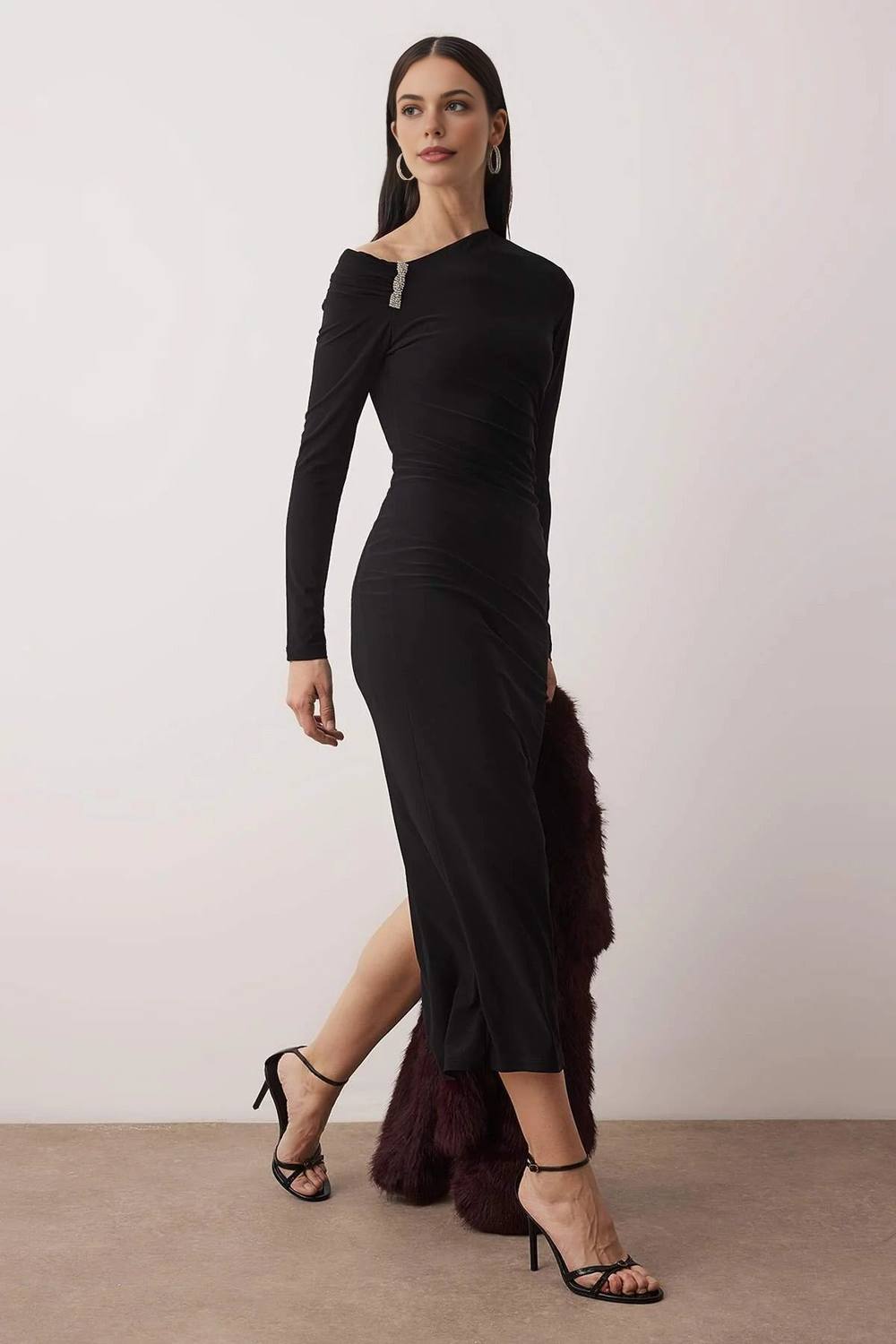 Wovcor One Shoulder Accessory Detail Lined Knit Maxi Dress In Black