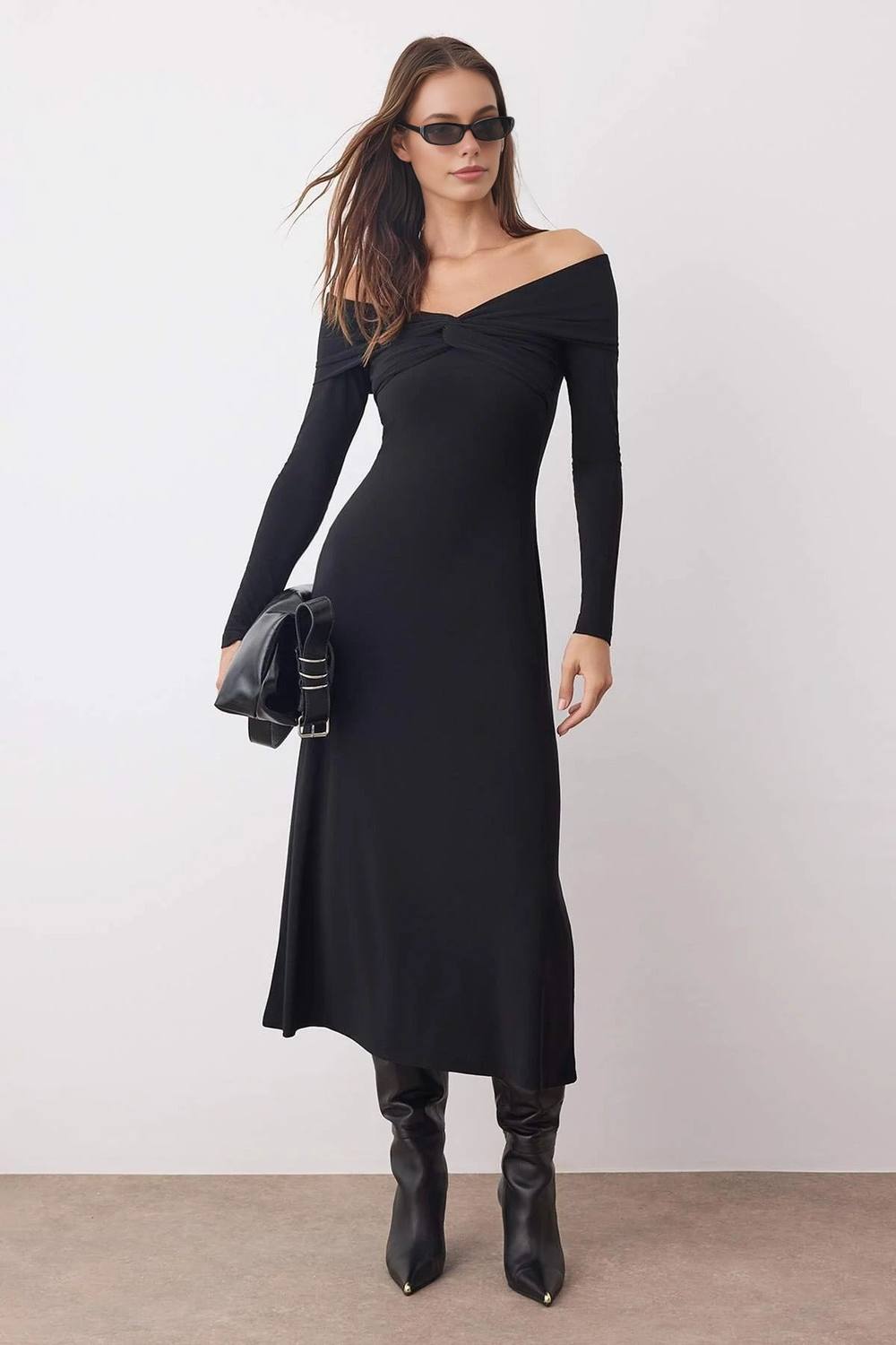 Wovcor Off The Shoulder Long Sleeve A-Line Stretch Knit Midi Dress In Black