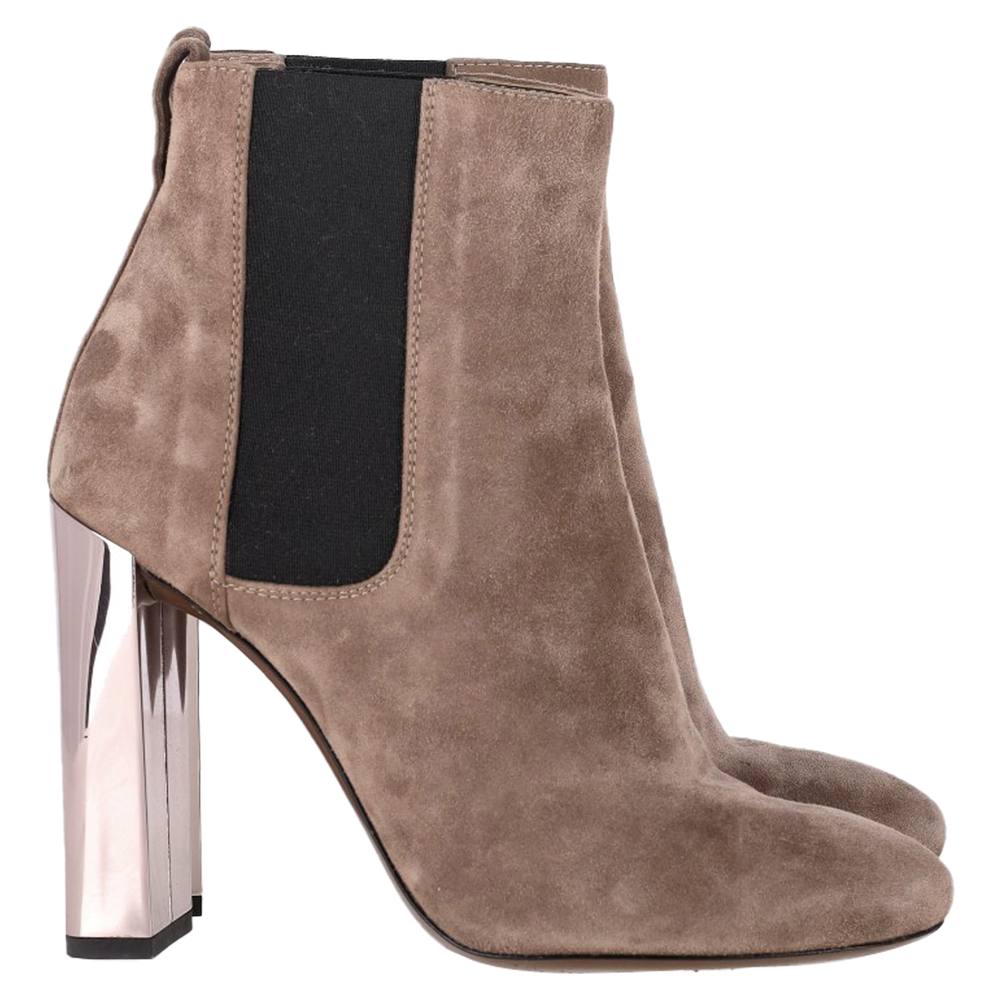 Fendi Women's Preloved High-Heeled Chelsea Boots in Brown Suede in Light Brown