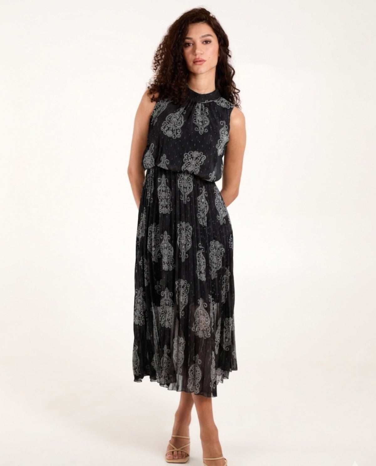 Metallic Sleeveless Pleated Dress - S BLACK