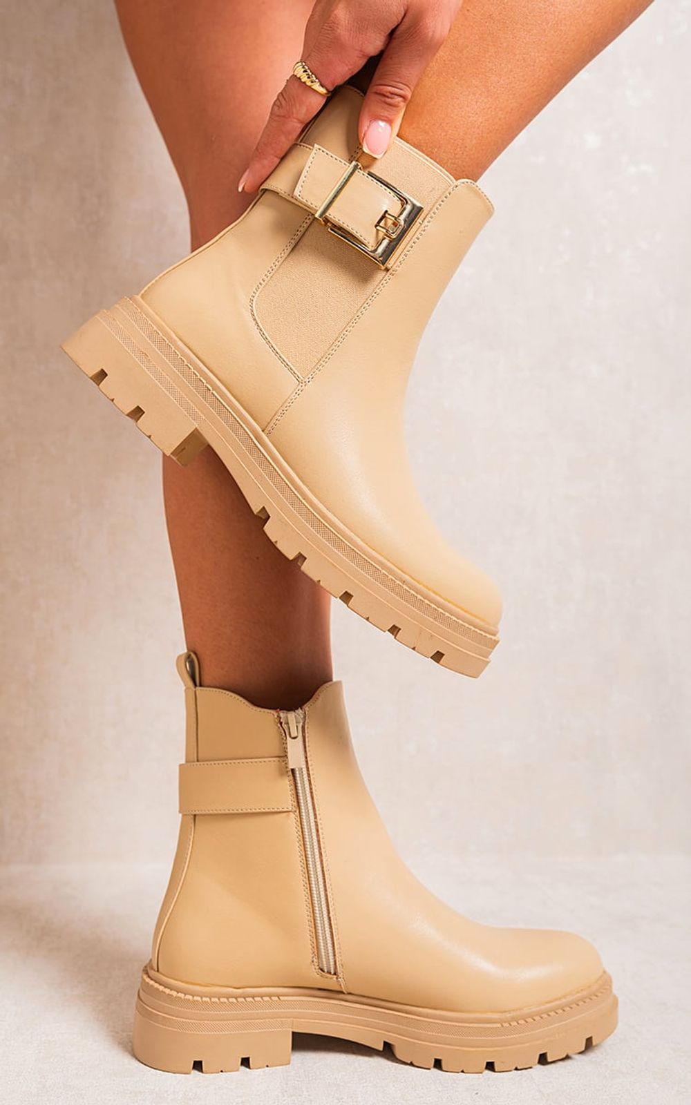 Chelsea Ankle Boots with Inner Zipper and Elastic Insert - Beige