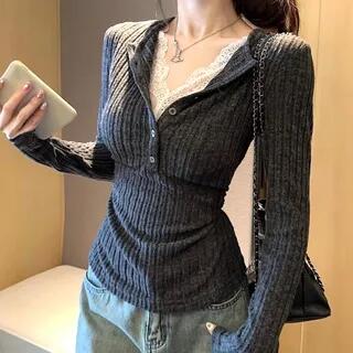 Long Sleeve V-Neck Lace-Trim Ribbed-Knit Slim-Fit Top Gray