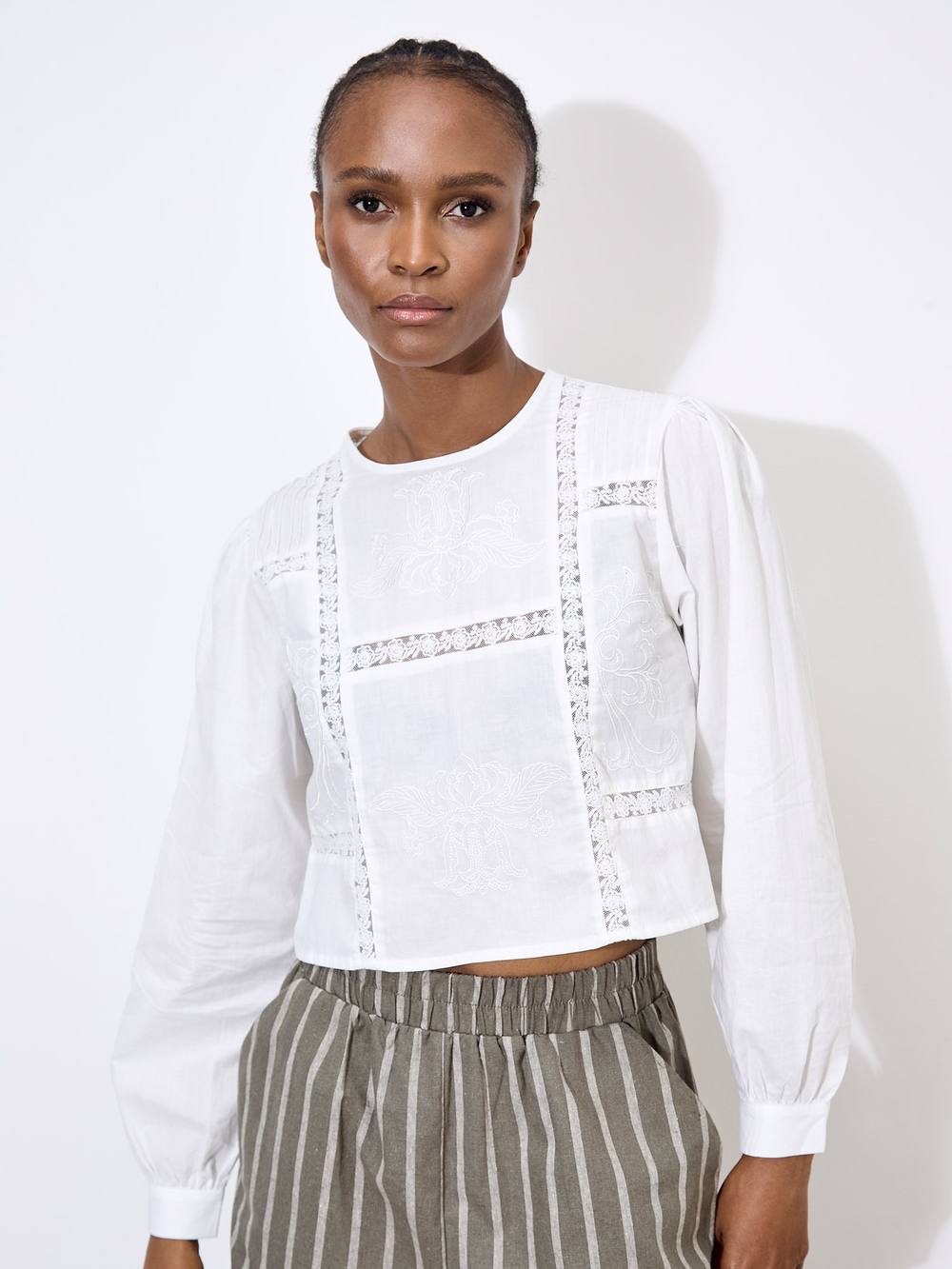 Apricot Lace Embroidered Cotton Top In White