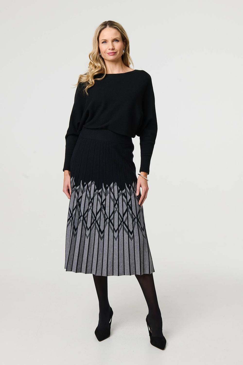 Izabel London Geo Print Pleated Knit Midi Skirt In Black