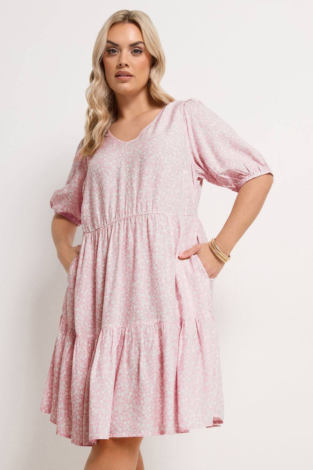 Yours Ditsy Tiered Mini Smock Dress In Light Pink