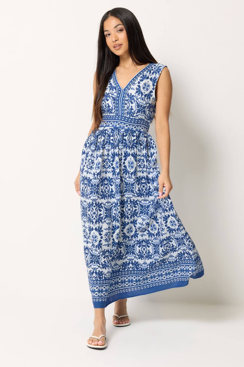 M&co Petite Printed Tiered Maxi Dress In Cobalt