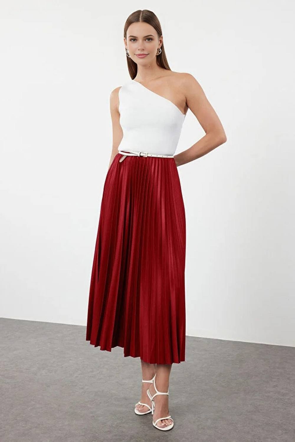 Wovcor Pleated Maxi Faux Leather Skirt In Burgundy