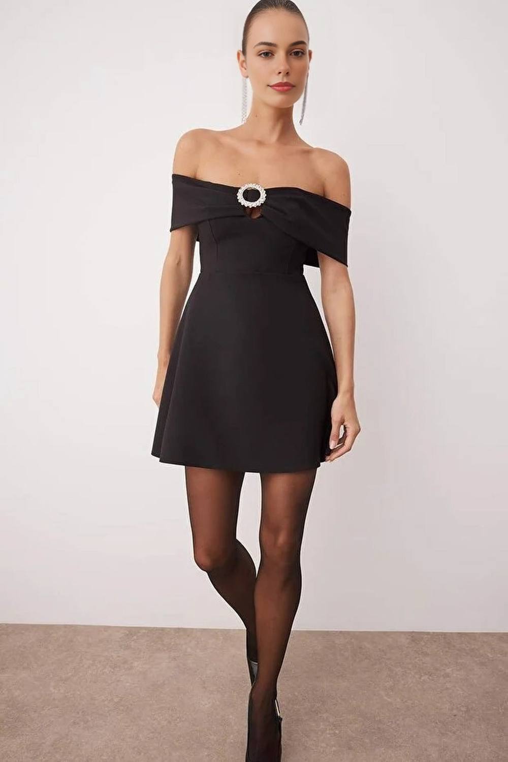 Wovcor Women’S Off-Shoulder Stone Detail Occasion Dress In Black