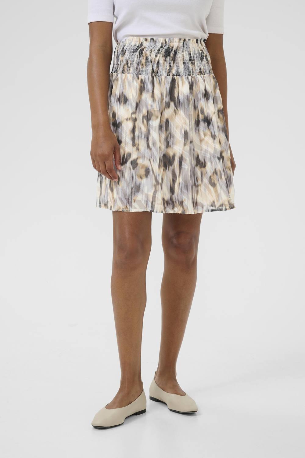 Kaffe Kavicki High Elastic Waist Mini Skirt In Light Grey