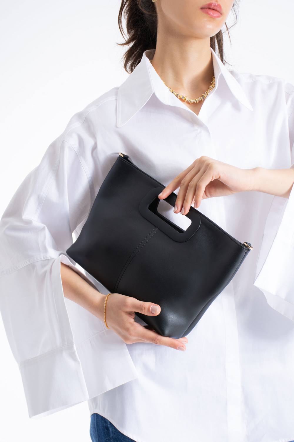 Belissh Women's Crossbody Bag With Handle Detail in Black